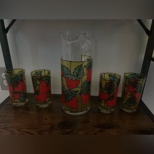 Strawberry glasses set